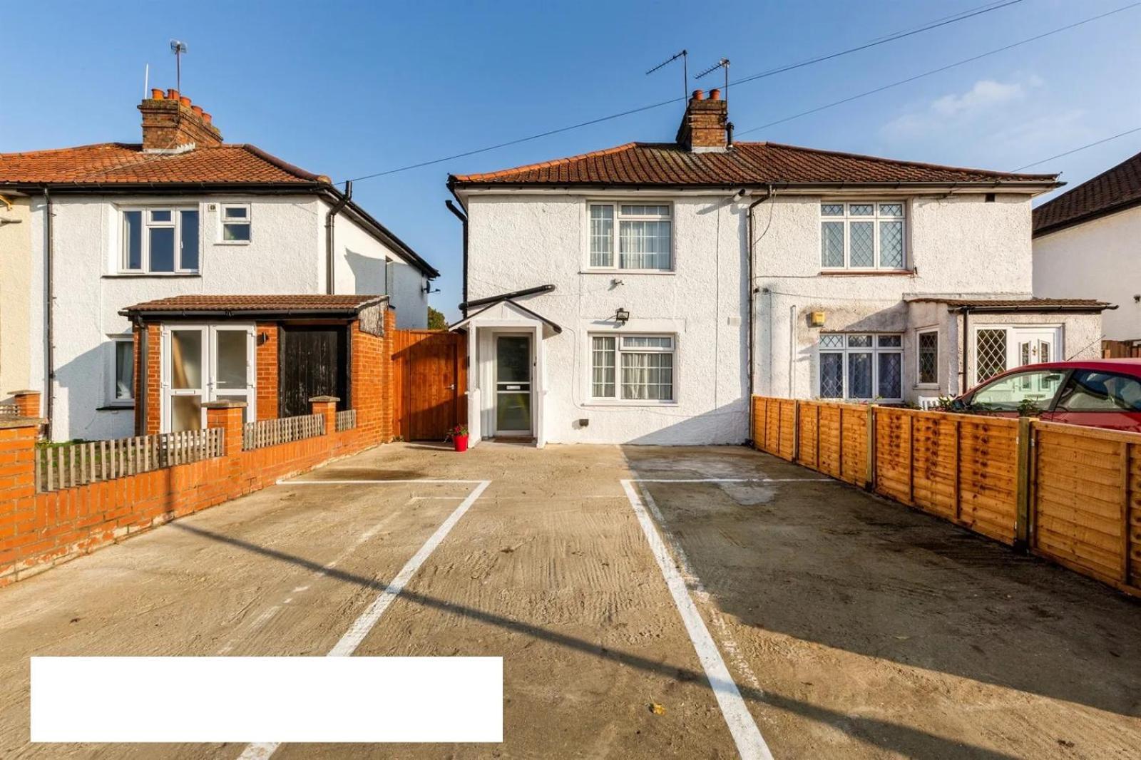 Cosy Private Flat In London, Free Parking On Premise Apartment Carshalton Ngoại thất bức ảnh